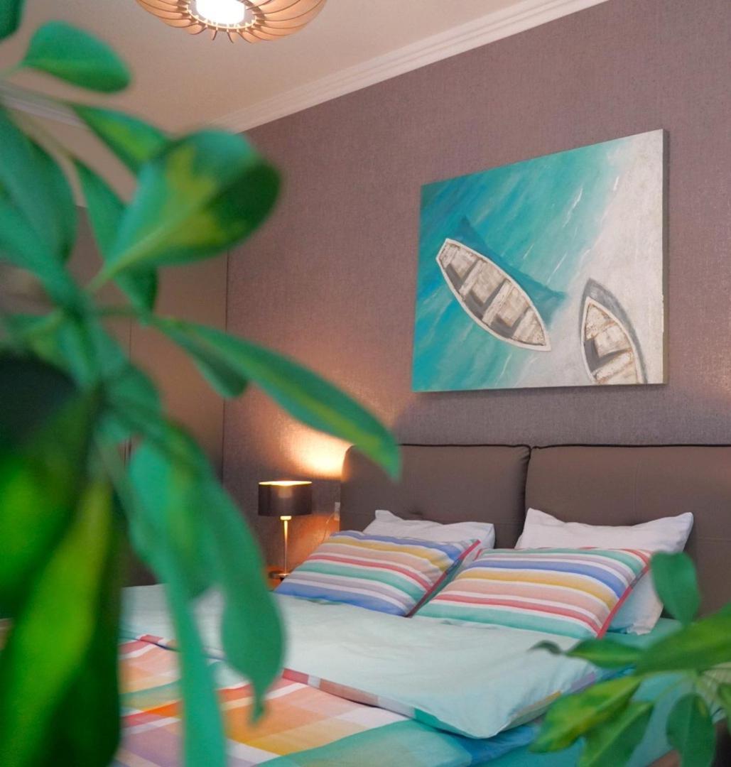 Season Suite Apart-Hotel Batumi Esterno foto